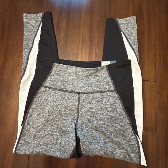 NWT Tek Gear Women's High Rise Athletic Legging Size Large Black White - Picture 3 of 16